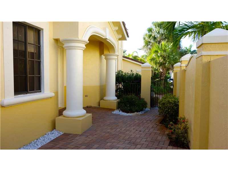 1620Passion Vine Cir, Weston, FL 33326