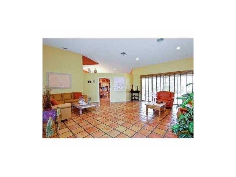 1930Lake Point Dr, Weston, FL 33326