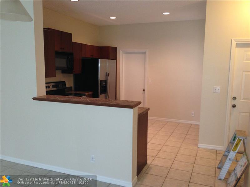 1939 Madeira Dr 1939, Weston, FL 33327