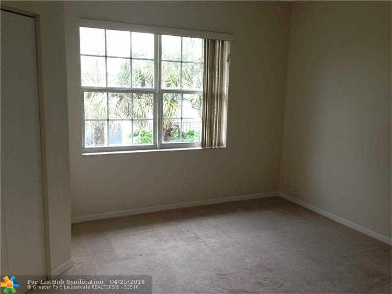 1939 Madeira Dr 1939, Weston, FL 33327