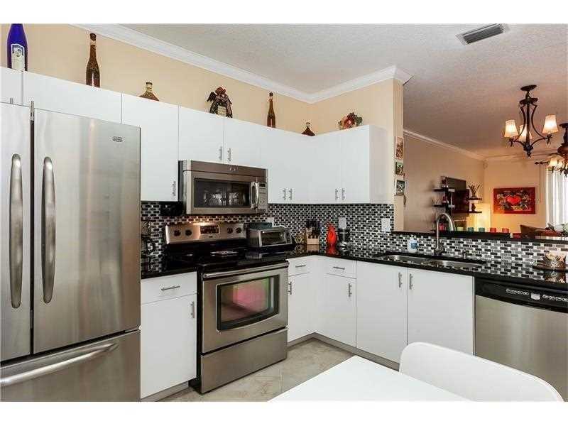2142 Madeira Dr 2142, Weston, FL 33327