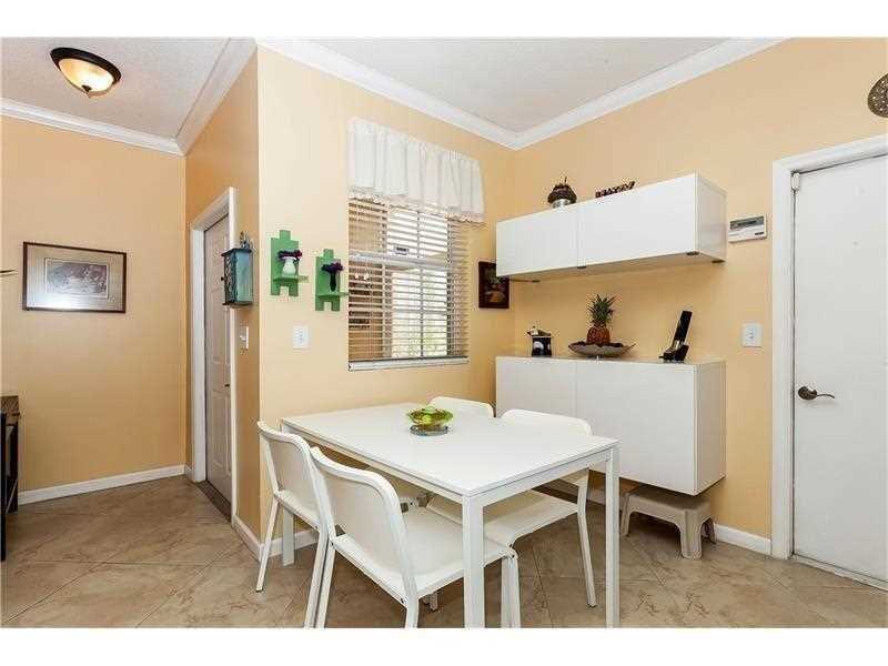 2142 Madeira Dr 2142, Weston, FL 33327