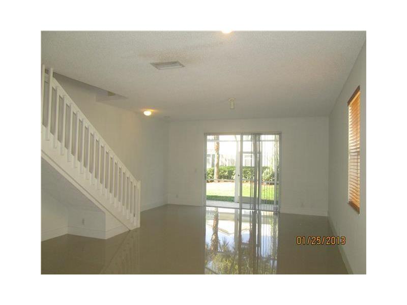 1935Madeira Dr, Weston, FL 33327