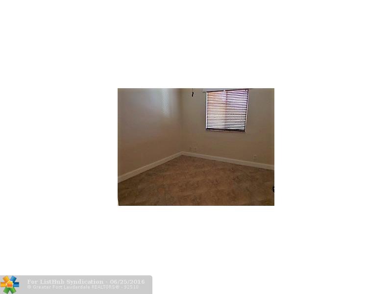 1315 Sago Ln, Weston, FL 33327