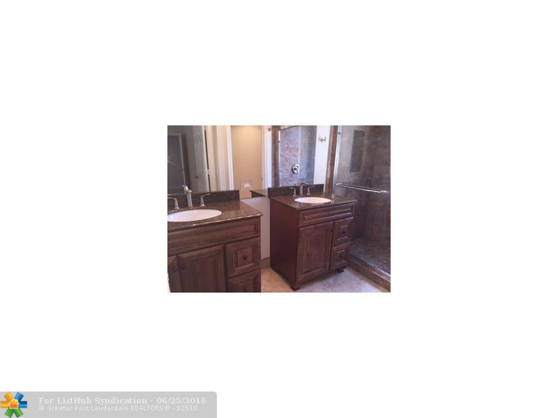 1315 Sago Ln, Weston, FL 33327