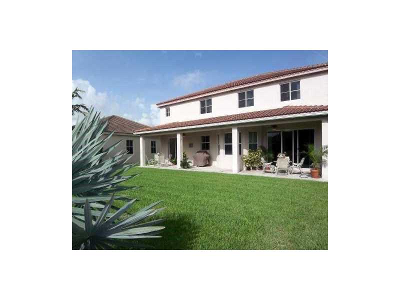 932Nandina Dr, Weston, FL 33327