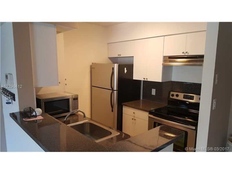 2846 South University Dr, Davie, FL 33328