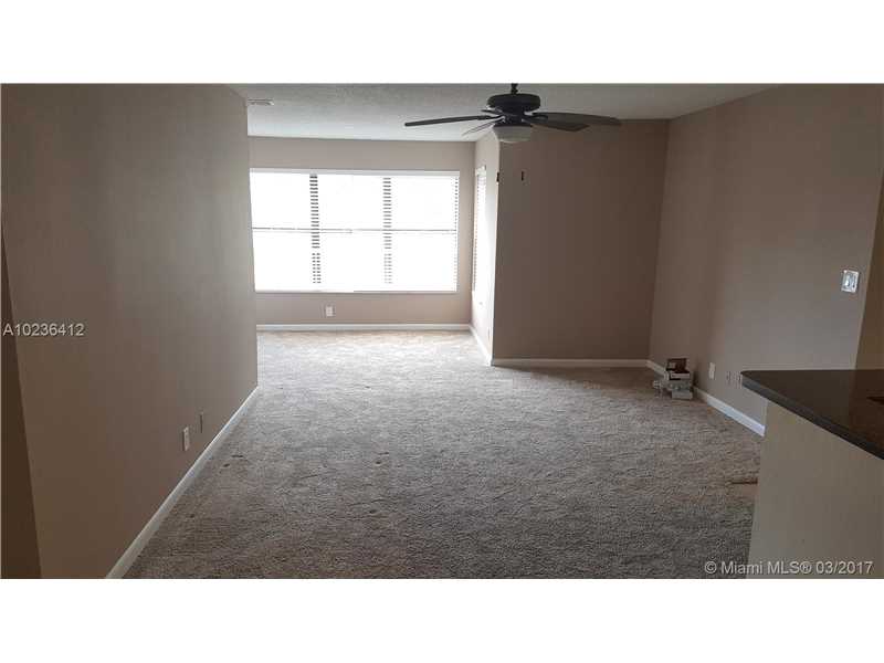 2846 South University Dr, Davie, FL 33328
