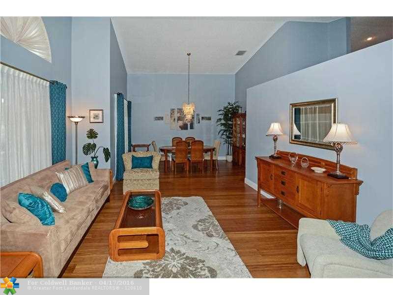 2911 Hidden Hollow Ln, Davie, United States 33328