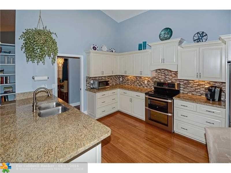 2911 Hidden Hollow Ln, Davie, United States 33328