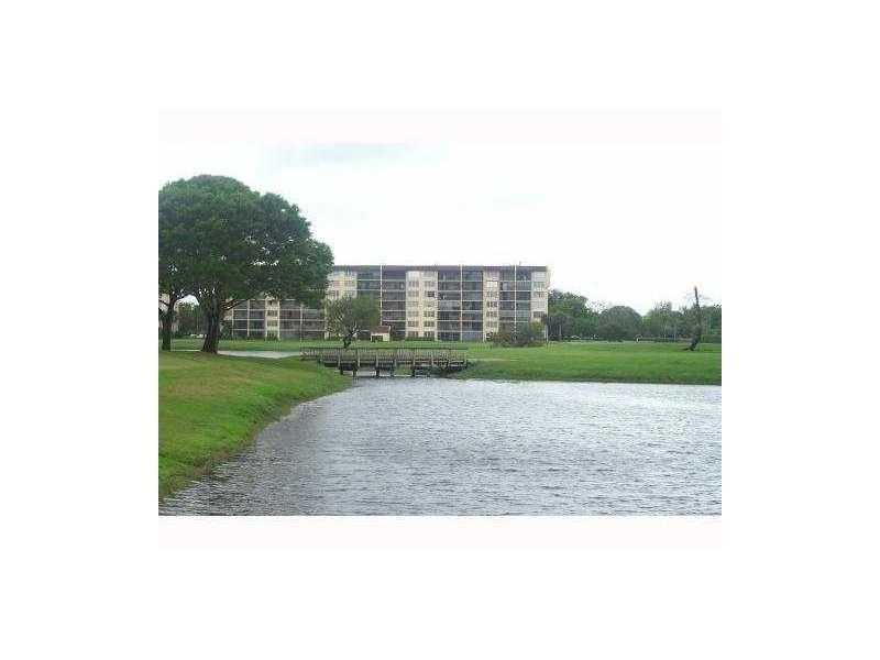 3100 West Rolling Hills Cir, Davie, FL 33328