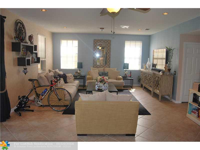 3868 Heron Ridge Ln, Weston, FL 33331