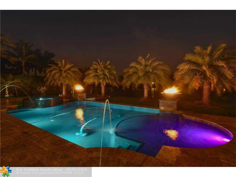 15256 SW 37th St, Davie, FL 33331