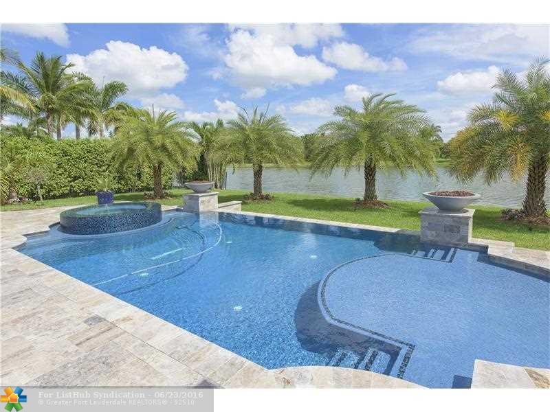 15256 SW 37th St, Davie, FL 33331