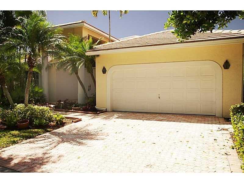 2773 Oakbrook Dr, Weston, FL 33332