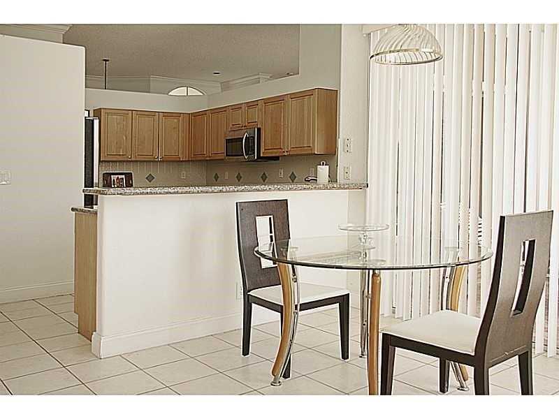 2773 Oakbrook Dr, Weston, FL 33332