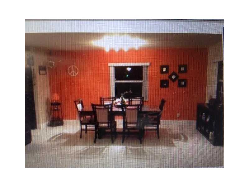 5308 Northeast 2nd Ter, Oakland Park, FL 33334