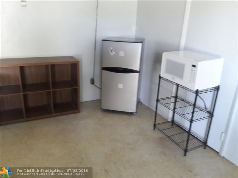 581 NE 32 St A, Oakland Park, FL 33334