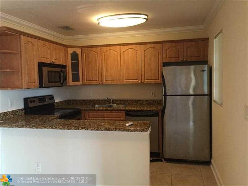 1401 NE 53rd St 206, Fort Lauderdale, FL 33334
