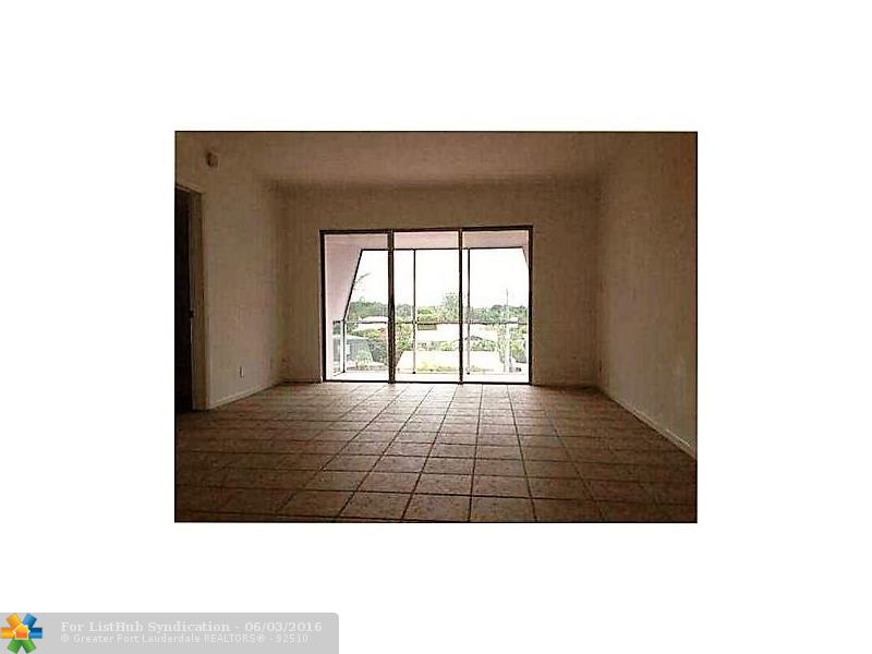 2970 NE 16th Ave, Oakland Park, FL 33334