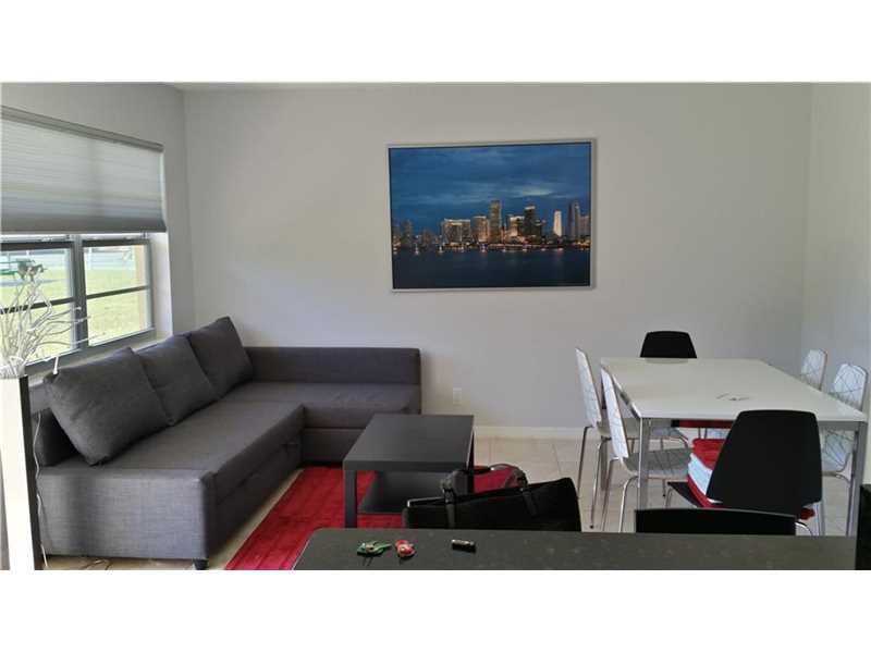 5186 Northeast 6th Ave, Oakland Park, FL 33334