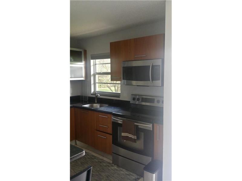 5186 Northeast 6th Ave, Oakland Park, FL 33334