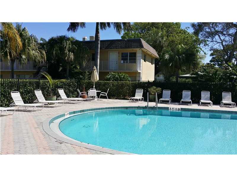 5186 Northeast 6th Ave, Oakland Park, FL 33334