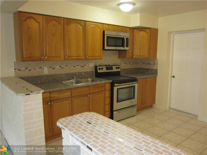 1670 NE 32ND ST, Oakland Park, FL 33334