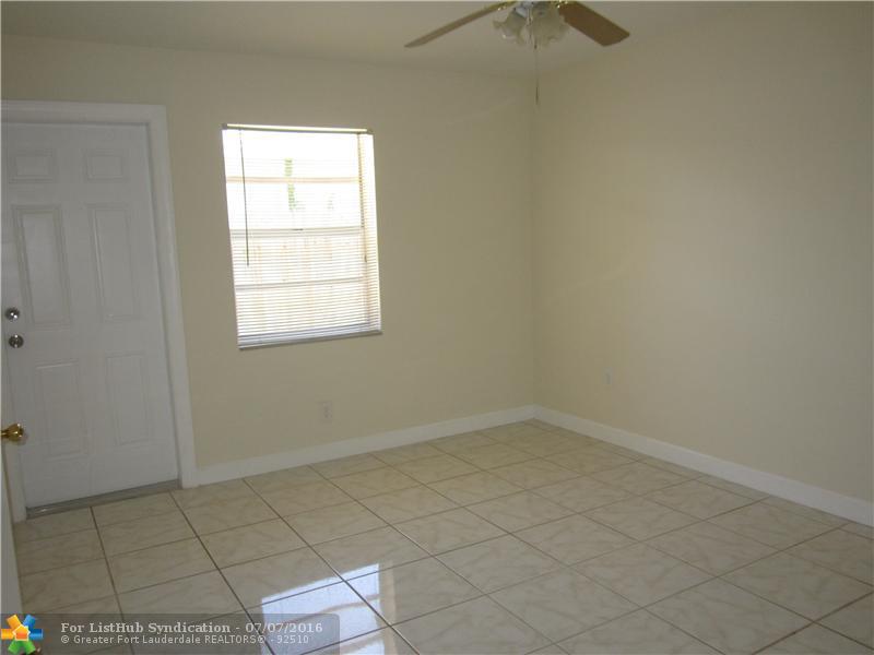 1670 NE 32ND ST, Oakland Park, FL 33334
