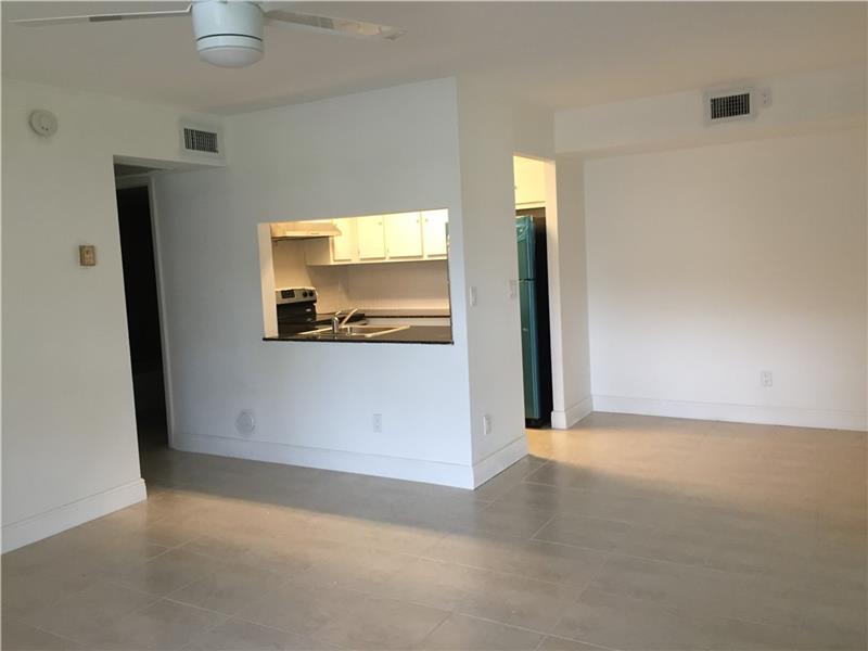 10029Winding Lake Rd, Sunrise, FL 33351