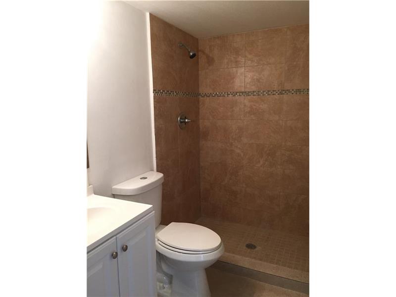 10029Winding Lake Rd, Sunrise, FL 33351