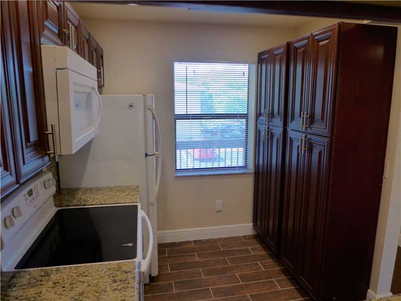 10003Winding Lake Rd, Sunrise, FL 33351