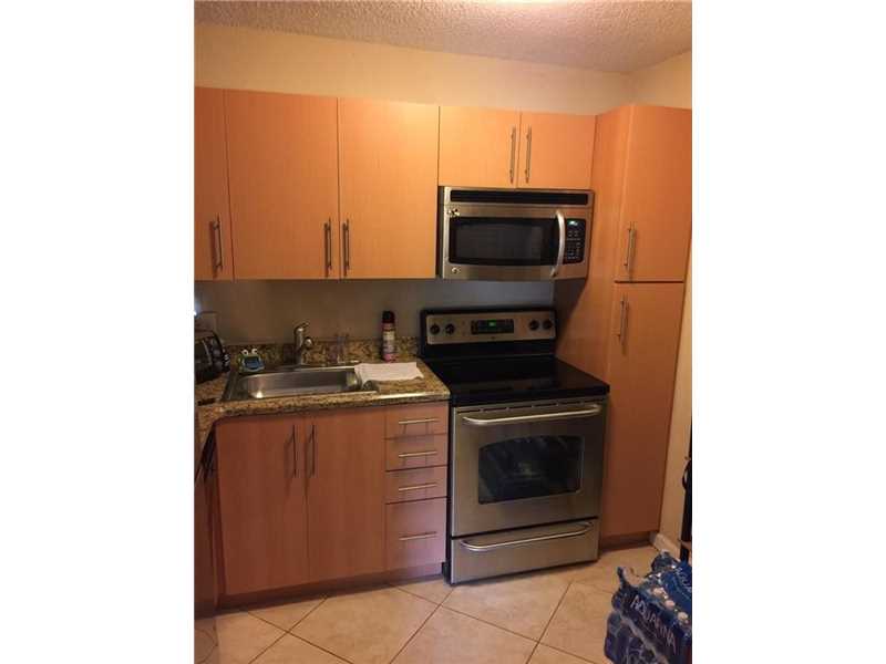 4019 N University Dr, Sunrise, FL 33351