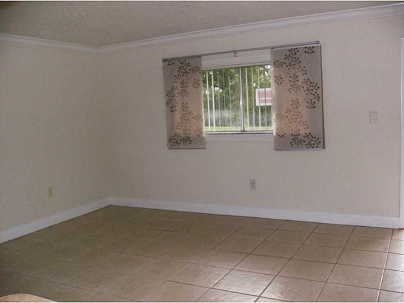 7613 NW 42 PL 112, Sunrise, FL 33351