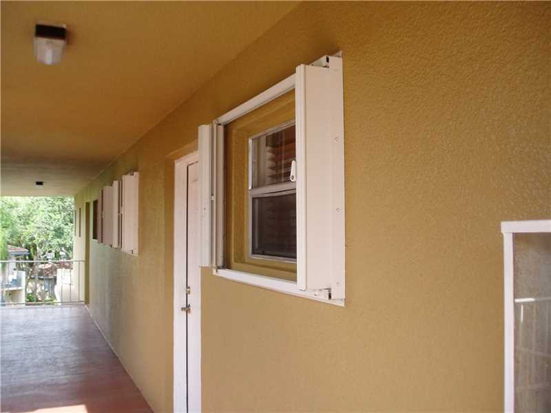 4235 North University Dr, Sunrise, FL 33351