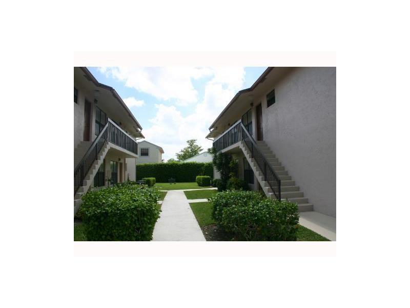 10041Winding Lake Rd, Sunrise, FL 33351