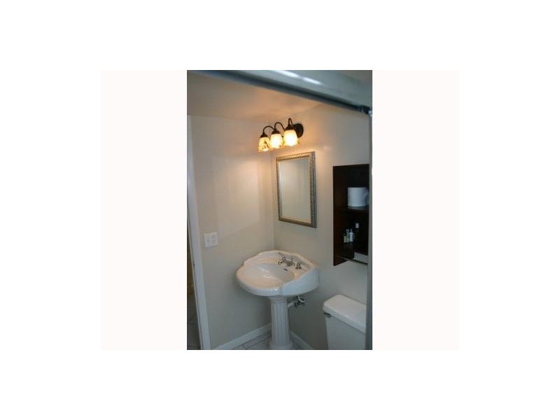10041Winding Lake Rd, Sunrise, FL 33351