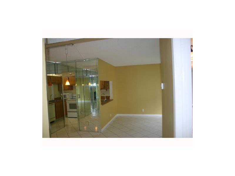10041Winding Lake Rd, Sunrise, FL 33351