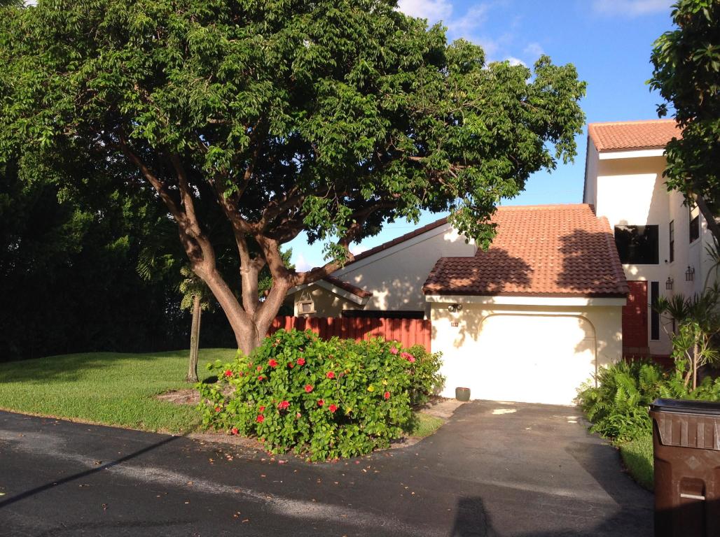1800 Embassy Drive, West Palm Beach, FL 33401