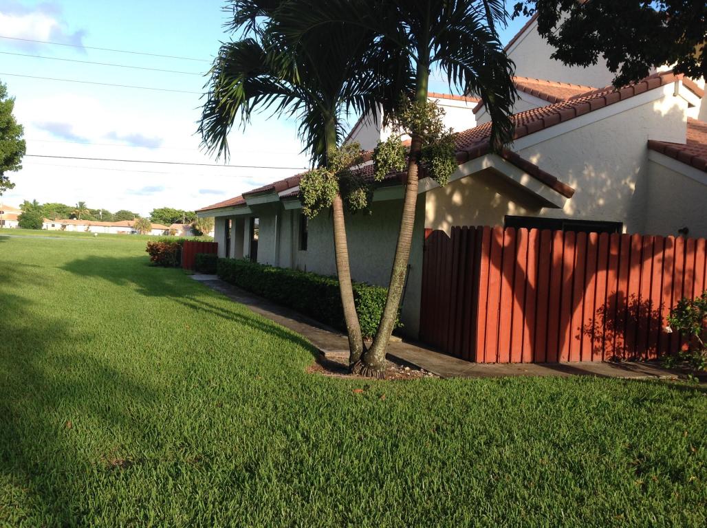 1800 Embassy Drive, West Palm Beach, FL 33401