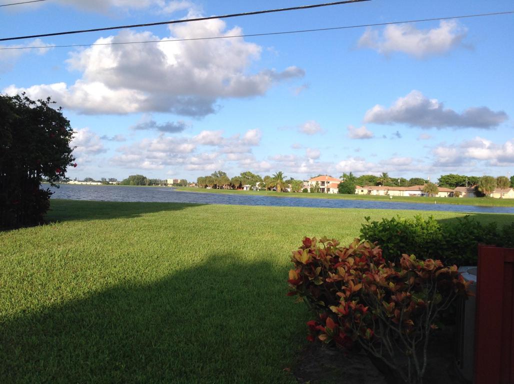 1800 Embassy Drive, West Palm Beach, FL 33401