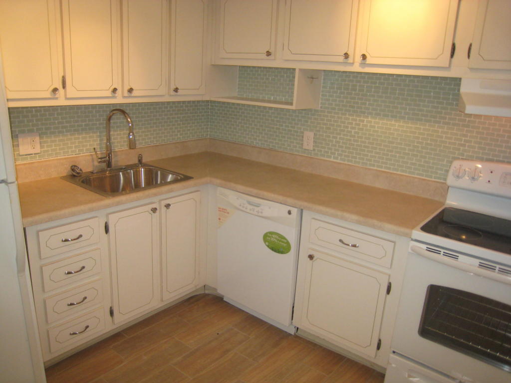 480 Executive Center Drive, West Palm Beach, FL 33401