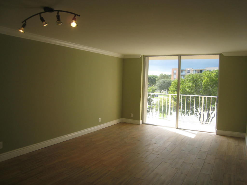 480 Executive Center Drive, West Palm Beach, FL 33401