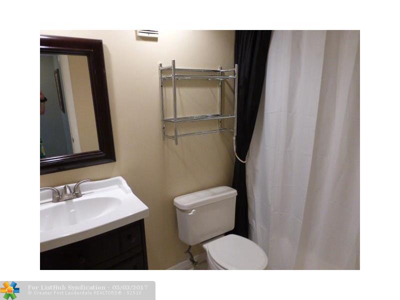 500 Executive Center Dr 4B, West Palm Beach, FL 33401