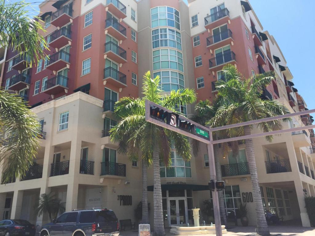 600 S Dixie Highway, West Palm Beach, FL 33401