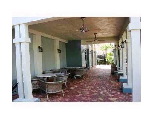 880 Millbrae Court, West Palm Beach, FL 33401