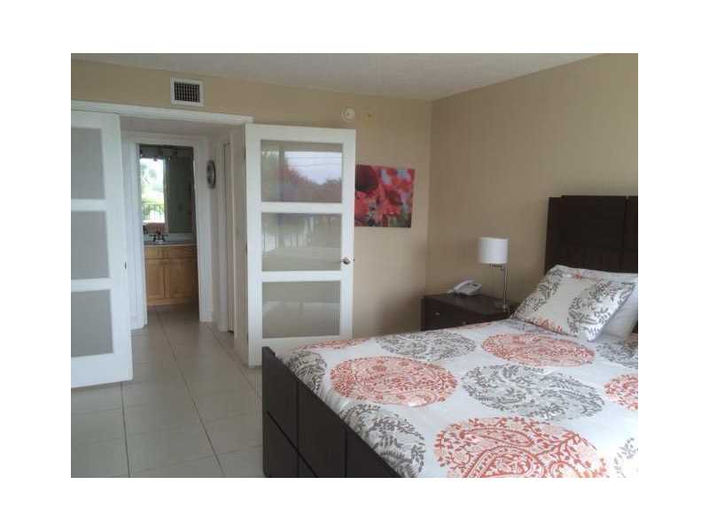 1830Embassy Dr, West Palm Beach, FL 33401