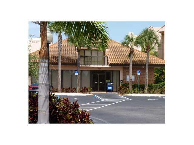 1880 N Congress Avenue Unit 307, West Palm Beach, FL 33401