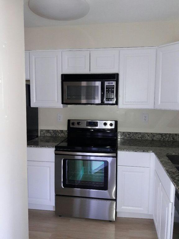 510 Lake Shore Drive, Lake Park, FL 33403