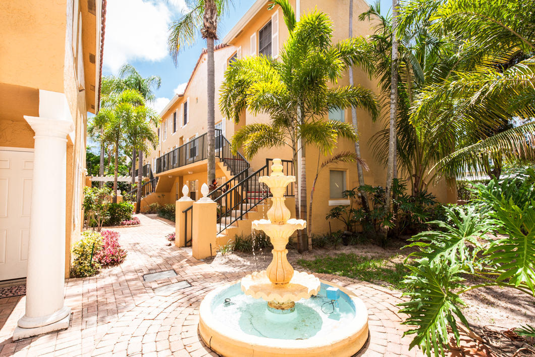 1030 Lake Shore Drive, Lake Park, FL 33403
